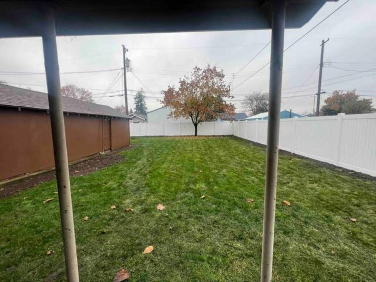 Charming Brick With Bonus Space & Foosball Holiday home Spokane